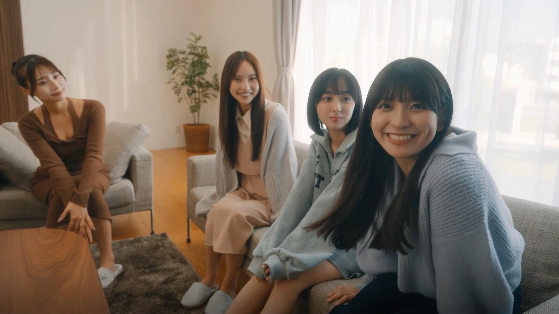 嘟嘟嘟~恋爱信号响不停,美女室友们教我如何淡定?/Roommates, Romance, and Ringing Hearts 版本更新 嘟嘟嘟~恋爱信号响不停,美女室友们教我如何淡定?/Roommates, Romance, and Ringing Hearts 版本更新